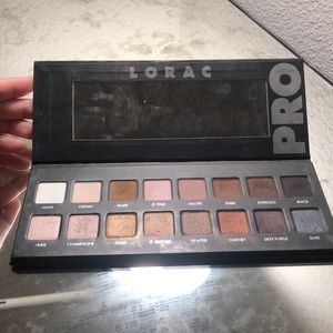LORAC PRO 16-Eyeshadow Palette